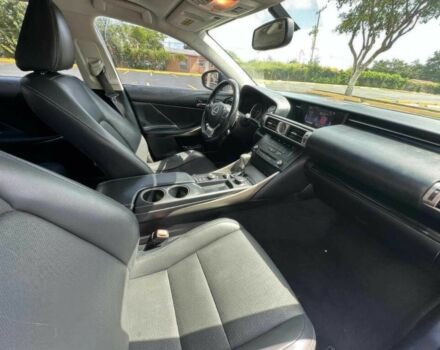 Серый Лексус ИС, объемом двигателя 2.5 л и пробегом 80 тыс. км за 10000 $, фото 6 на Automoto.ua