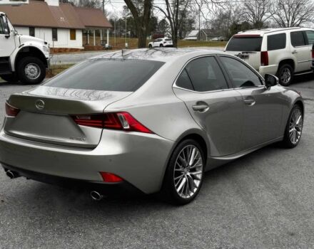 Серый Лексус ИС, объемом двигателя 2.5 л и пробегом 72 тыс. км за 6300 $, фото 3 на Automoto.ua