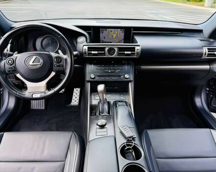 Сірий Лексус ІС, об'ємом двигуна 2.5 л та пробігом 71 тис. км за 11000 $, фото 9 на Automoto.ua