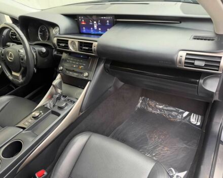 Сірий Лексус ІС, об'ємом двигуна 2.5 л та пробігом 75 тис. км за 6300 $, фото 7 на Automoto.ua