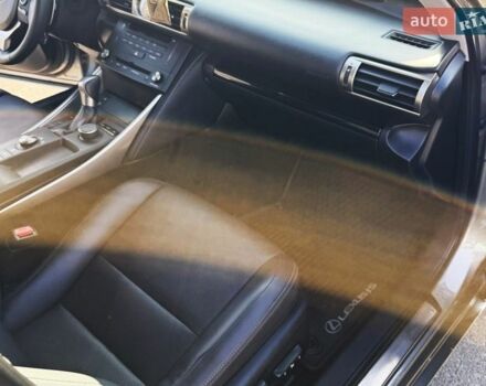 Сірий Лексус ІС, об'ємом двигуна 2.5 л та пробігом 183 тис. км за 19000 $, фото 16 на Automoto.ua