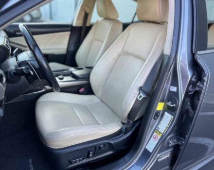 Серый Лексус ИС, объемом двигателя 2 л и пробегом 79 тыс. км за 14500 $, фото 7 на Automoto.ua