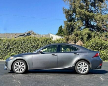 Серый Лексус ИС, объемом двигателя 2 л и пробегом 79 тыс. км за 14500 $, фото 3 на Automoto.ua