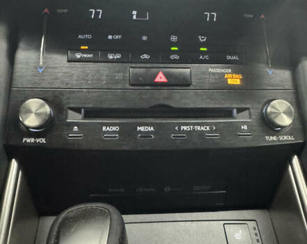 Сірий Лексус ІС, об'ємом двигуна 2 л та пробігом 145 тис. км за 23000 $, фото 37 на Automoto.ua