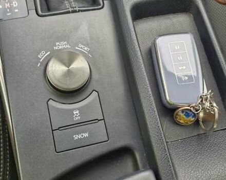 Сірий Лексус ІС, об'ємом двигуна 2 л та пробігом 117 тис. км за 17900 $, фото 2 на Automoto.ua