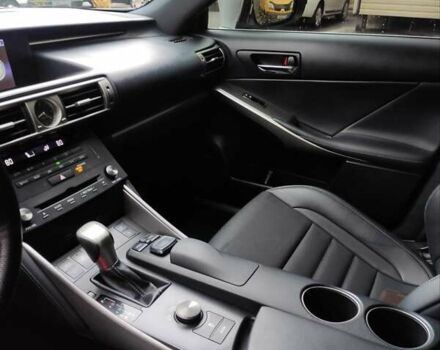 Серый Лексус ИС, объемом двигателя 2 л и пробегом 109 тыс. км за 15400 $, фото 10 на Automoto.ua