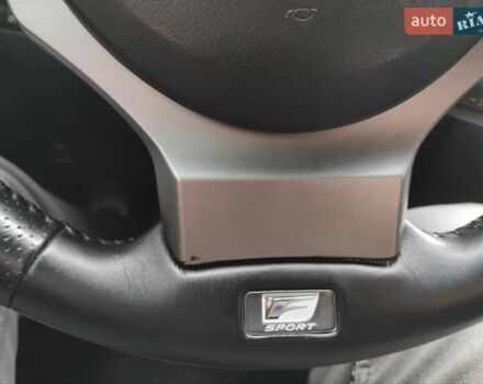 Серый Лексус ИС, объемом двигателя 2 л и пробегом 109 тыс. км за 15400 $, фото 11 на Automoto.ua