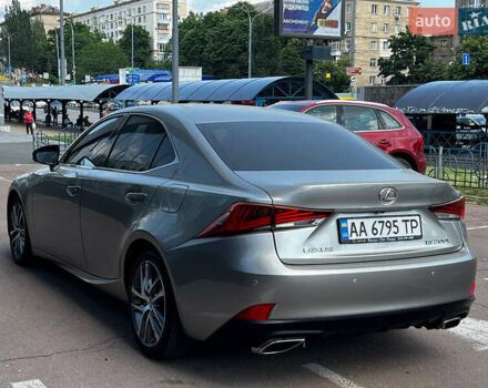 Серый Лексус ИС, объемом двигателя 2 л и пробегом 87 тыс. км за 18500 $, фото 4 на Automoto.ua