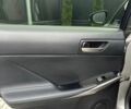 Серый Лексус ИС, объемом двигателя 2 л и пробегом 165 тыс. км за 19900 $, фото 7 на Automoto.ua