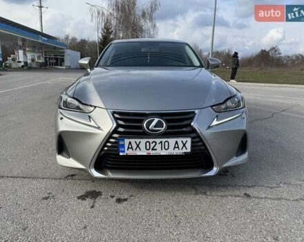 Серый Лексус ИС, объемом двигателя 2 л и пробегом 165 тыс. км за 21500 $, фото 2 на Automoto.ua