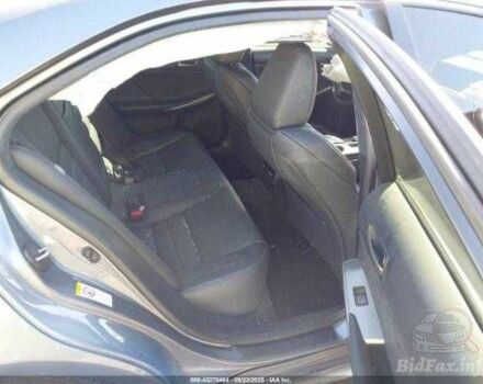 Сірий Лексус ІС, об'ємом двигуна 2 л та пробігом 75 тис. км за 15400 $, фото 7 на Automoto.ua