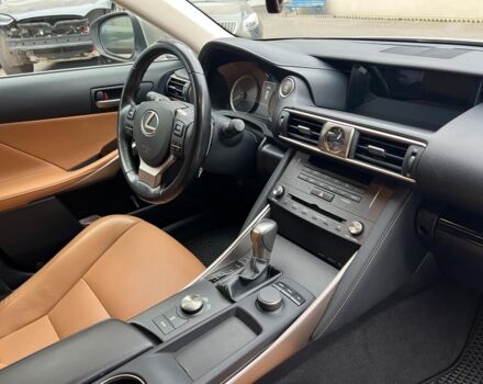 Серый Лексус ИС, объемом двигателя 2 л и пробегом 55 тыс. км за 26990 $, фото 5 на Automoto.ua