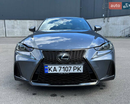 Серый Лексус ИС, объемом двигателя 2 л и пробегом 34 тыс. км за 27000 $, фото 7 на Automoto.ua