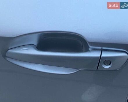 Сірий Лексус ІС, об'ємом двигуна 2 л та пробігом 55 тис. км за 36999 $, фото 12 на Automoto.ua