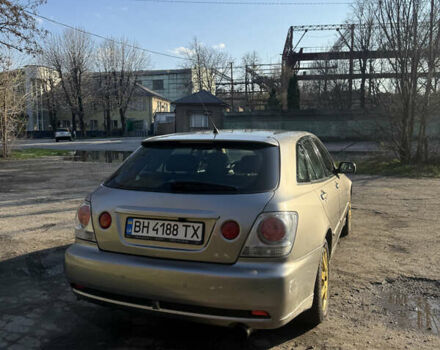 Серый Лексус ИС, объемом двигателя 1.99 л и пробегом 390 тыс. км за 5300 $, фото 6 на Automoto.ua
