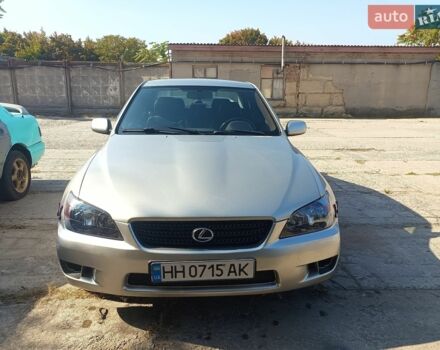 Серый Лексус ИС, объемом двигателя 1.99 л и пробегом 350 тыс. км за 5800 $, фото 1 на Automoto.ua