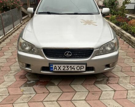 Сірий Лексус ІС, об'ємом двигуна 2 л та пробігом 287 тис. км за 4150 $, фото 1 на Automoto.ua