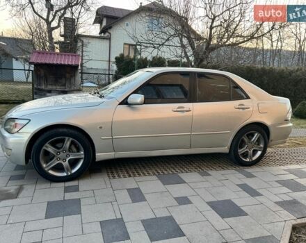 Серый Лексус ИС, объемом двигателя 1.99 л и пробегом 278 тыс. км за 5200 $, фото 1 на Automoto.ua