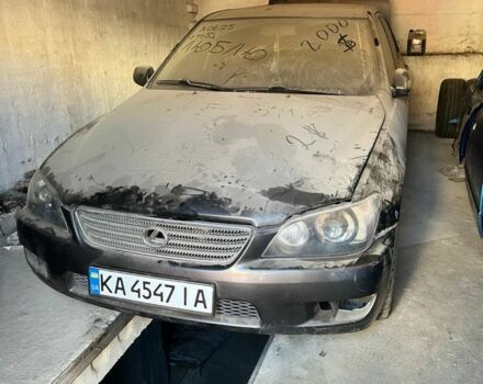 Серый Лексус ИС, объемом двигателя 2 л и пробегом 340 тыс. км за 2300 $, фото 1 на Automoto.ua