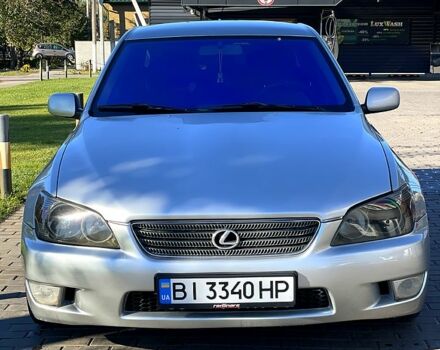 Серый Лексус ИС, объемом двигателя 2 л и пробегом 420 тыс. км за 5800 $, фото 1 на Automoto.ua