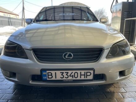 Серый Лексус ИС, объемом двигателя 2 л и пробегом 433 тыс. км за 4998 $, фото 1 на Automoto.ua