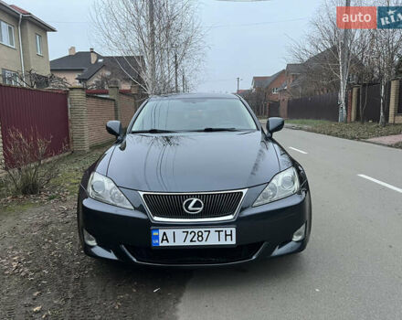 Серый Лексус ИС, объемом двигателя 2.5 л и пробегом 165 тыс. км за 9499 $, фото 1 на Automoto.ua