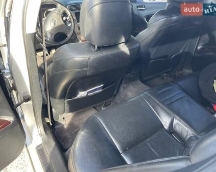 Серый Лексус ИС, объемом двигателя 2.5 л и пробегом 199 тыс. км за 11000 $, фото 1 на Automoto.ua