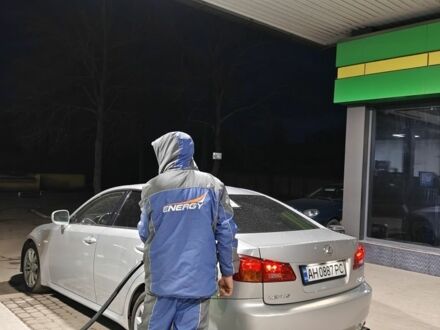 Серый Лексус ИС, объемом двигателя 2.5 л и пробегом 256 тыс. км за 7333 $, фото 1 на Automoto.ua