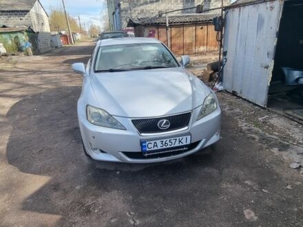 Серый Лексус ИС, объемом двигателя 2.2 л и пробегом 336 тыс. км за 9000 $, фото 1 на Automoto.ua