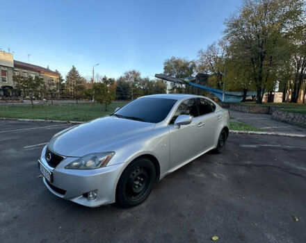 Сірий Лексус ІС, об'ємом двигуна 2.23 л та пробігом 300 тис. км за 4000 $, фото 1 на Automoto.ua