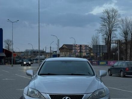 Серый Лексус ИС, объемом двигателя 2.23 л и пробегом 345 тыс. км за 7500 $, фото 1 на Automoto.ua