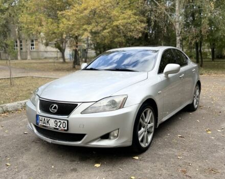 Серый Лексус ИС, объемом двигателя 2.2 л и пробегом 320 тыс. км за 5200 $, фото 1 на Automoto.ua