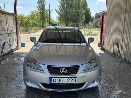 Сірий Лексус ІС, об'ємом двигуна 2.2 л та пробігом 335 тис. км за 4250 $, фото 1 на Automoto.ua