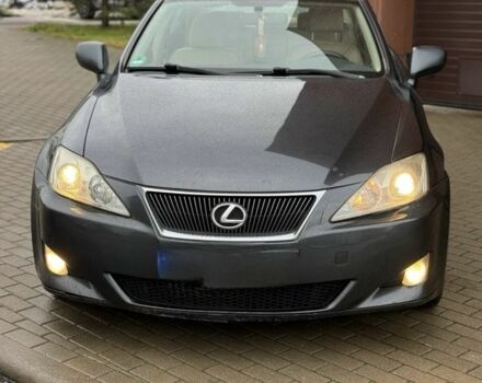 Сірий Лексус ІС, об'ємом двигуна 2.2 л та пробігом 250 тис. км за 3700 $, фото 1 на Automoto.ua