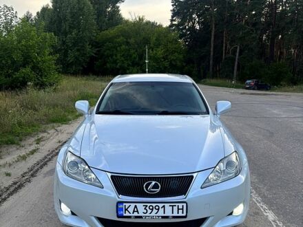 Серый Лексус ИС, объемом двигателя 2.5 л и пробегом 310 тыс. км за 8500 $, фото 1 на Automoto.ua