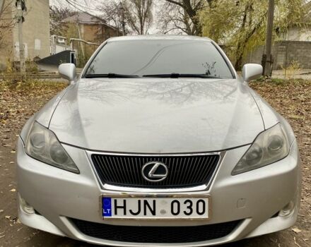 Серый Лексус ИС, объемом двигателя 2.2 л и пробегом 340 тыс. км за 4700 $, фото 1 на Automoto.ua