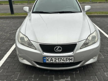 Серый Лексус ИС, объемом двигателя 3 л и пробегом 166 тыс. км за 10900 $, фото 1 на Automoto.ua