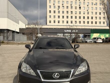 Серый Лексус ИС, объемом двигателя 2.2 л и пробегом 240 тыс. км за 9000 $, фото 1 на Automoto.ua
