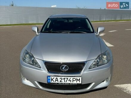 Серый Лексус ИС, объемом двигателя 3 л и пробегом 176 тыс. км за 9400 $, фото 1 на Automoto.ua