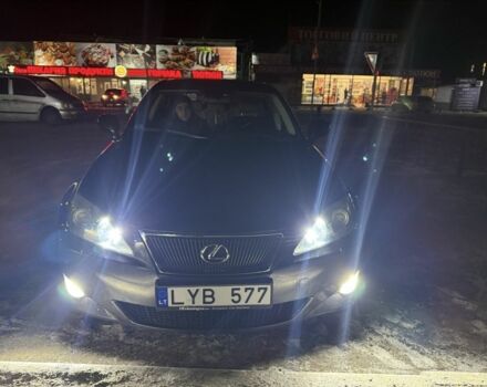 Серый Лексус ИС, объемом двигателя 2.2 л и пробегом 238 тыс. км за 5000 $, фото 1 на Automoto.ua