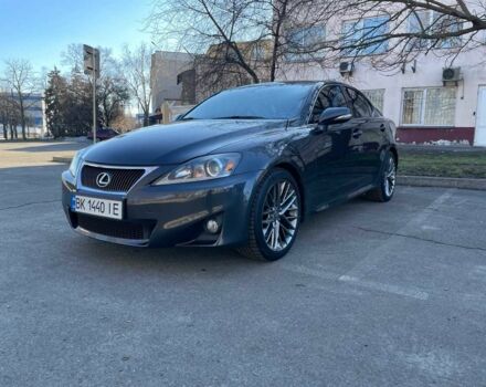 Серый Лексус ИС, объемом двигателя 2.5 л и пробегом 251 тыс. км за 12000 $, фото 1 на Automoto.ua
