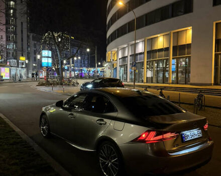 Серый Лексус ИС, объемом двигателя 2 л и пробегом 72 тыс. км за 21900 $, фото 1 на Automoto.ua