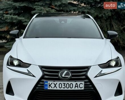 Серый Лексус ИС, объемом двигателя 2 л и пробегом 61 тыс. км за 22000 $, фото 1 на Automoto.ua
