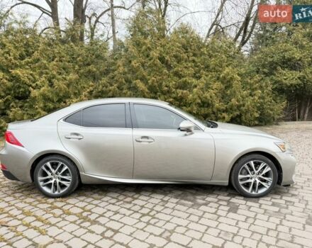 Серый Лексус ИС, объемом двигателя 2 л и пробегом 98 тыс. км за 20400 $, фото 1 на Automoto.ua
