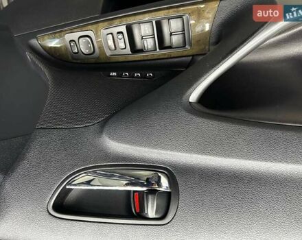 Синий Лексус ИС, объемом двигателя 2.5 л и пробегом 184 тыс. км за 13500 $, фото 8 на Automoto.ua