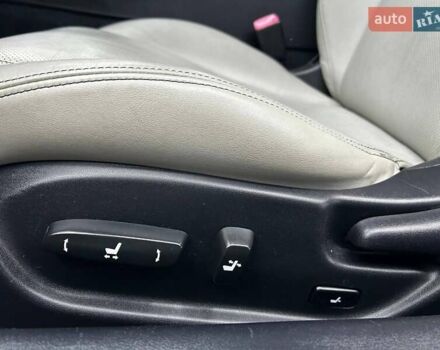 Синий Лексус ИС, объемом двигателя 2.5 л и пробегом 184 тыс. км за 13500 $, фото 7 на Automoto.ua