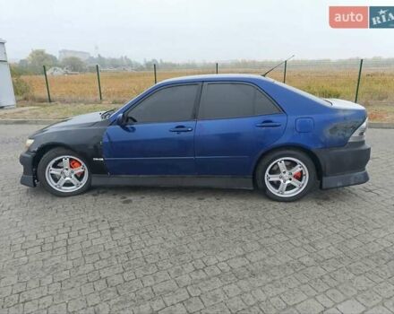 Синий Лексус ИС, объемом двигателя 1.99 л и пробегом 299 тыс. км за 3800 $, фото 2 на Automoto.ua