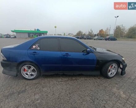 Синий Лексус ИС, объемом двигателя 1.99 л и пробегом 299 тыс. км за 3800 $, фото 4 на Automoto.ua