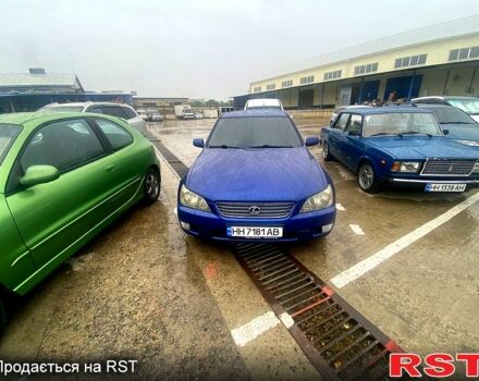 Синий Лексус ИС, объемом двигателя 2 л и пробегом 300 тыс. км за 6500 $, фото 1 на Automoto.ua