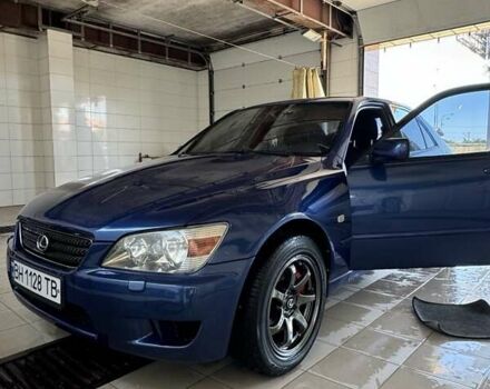 Синий Лексус ИС, объемом двигателя 2 л и пробегом 250 тыс. км за 5100 $, фото 1 на Automoto.ua